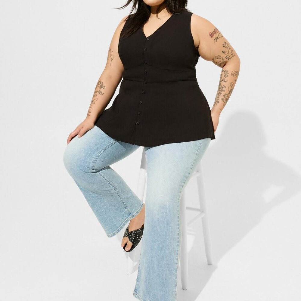 Torrid ~ Rayon Slub Button Up With Waist Detail Tank NWT & Still in Plastic!